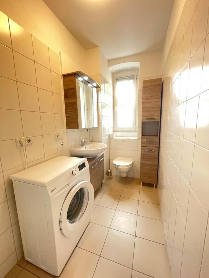 Ferienwohnung Im Stadtzentrum Von Bernau - Schoene Ferienwohnung Mit 1 1/2 Zimmern, Bad, Spuelmaschine, Waschmaschine, Komplette Kueche, Wlan 베르나우 바이 베를린 외부 사진